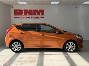 Хэтчбек Hyundai Solaris 2015 года, 1070000 рублей, Смоленск