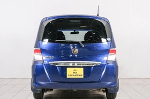 Минивэн Honda Freed 2015 года, 1289000 рублей, Красноярск