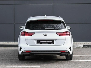 Универсал Kia Ceed 2019 года, 1899000 рублей, Кирилловка