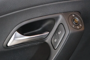 Седан Volkswagen Polo 2017 года, 1039000 рублей, Омск