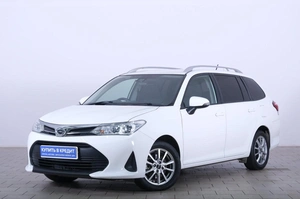 Универсал Toyota Corolla Fielder 2019 года, 1689000 рублей, Омск