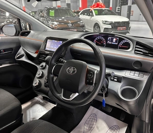 Минивэн Toyota Sienta 2020 года, 1447000 рублей, Красноярск