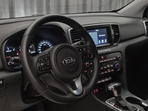 Внедорожник Kia Sportage 2017 года, 1750000 рублей, Красноярск