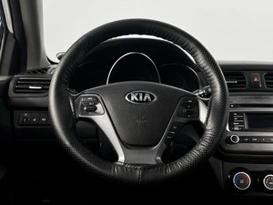 Хетчбэк Kia Rio 2017 года, 929900 рублей, Казань