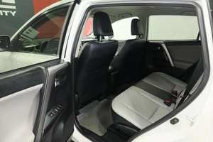 Внедорожник Toyota RAV4 2016 года, 2600000 рублей, Курск