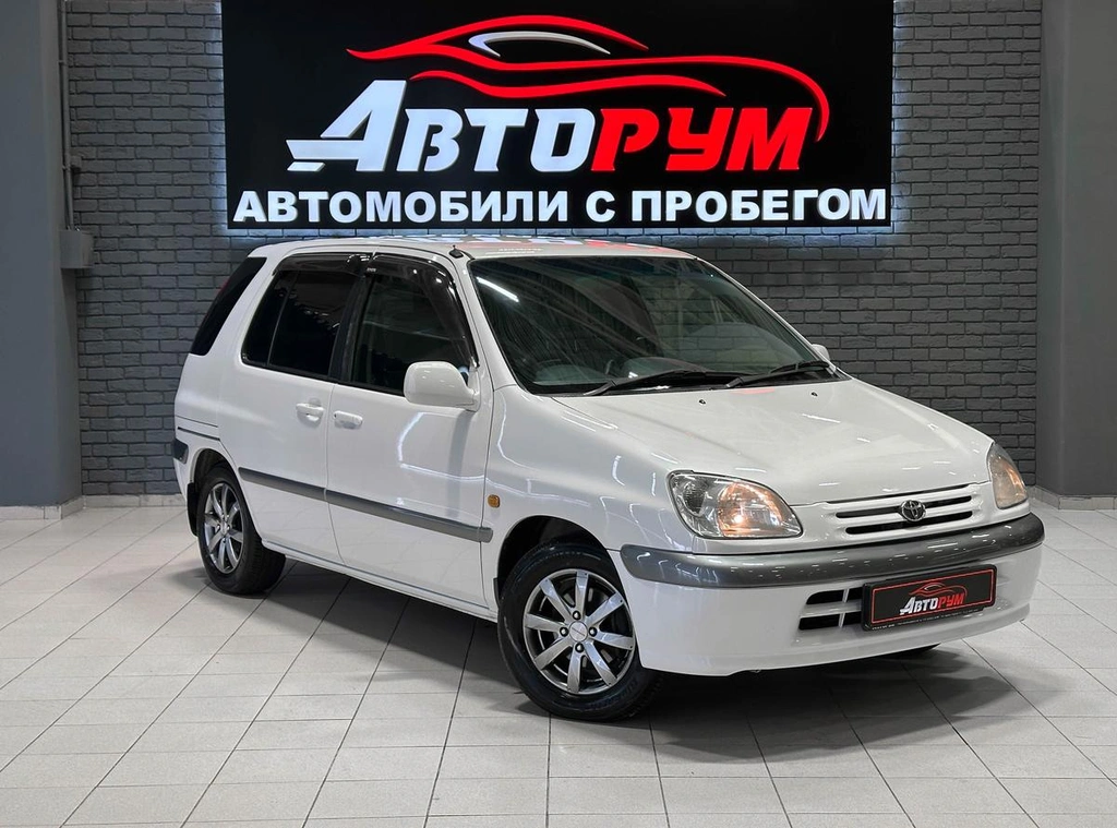 Минивэн Toyota Raum 1999 года, 360000 рублей, Красноярск