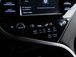 Седан Toyota Camry 2019 года, 2598444 рублей, Москва