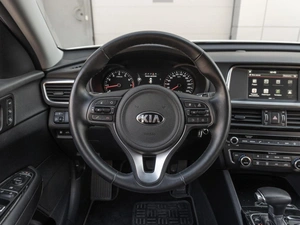 Седан Kia Optima 2017 года, 1979000 рублей, Саратов