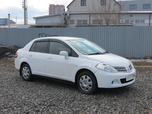 Седан Nissan Tiida Latio 2011 года, 530000 рублей, Красноярск