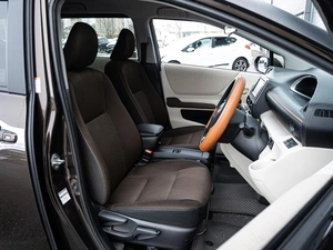 Минивэн Toyota Sienta 2019 года, 1680000 рублей, Краснодар