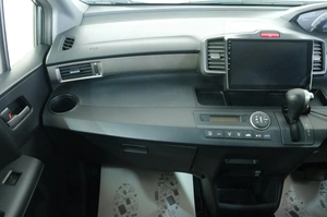 Минивэн Honda Freed 2012 года, 1149000 рублей, Омск
