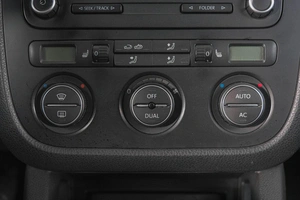 Седан Volkswagen Jetta 2009 года, 709000 рублей, Кемерово