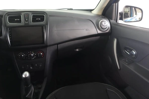 Седан Renault Logan 2014 года, 669000 рублей, Пермь