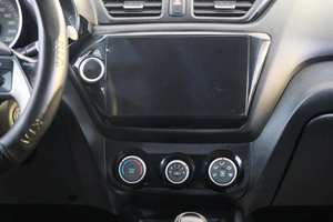 Седан Kia Rio 2016 года, 999000 рублей, Омск