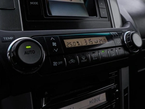 Внедорожник Toyota Land Cruiser Prado 2012 года, 2625000 рублей, Волгоград