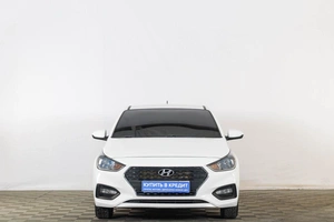 Седан Hyundai Solaris 2017 года, 1169000 рублей, Тюмень