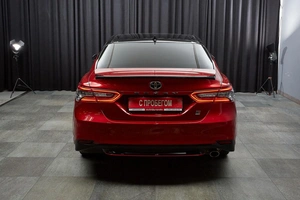 Седан Toyota Camry 2021 года, 2699000 рублей, Красноярск