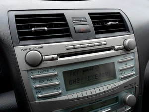 Седан Toyota Camry 2007 года, 1049000 рублей, Саратов