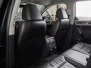 Внедорожник Volkswagen Touareg 2010 года, 1549000 рублей, Тюмень