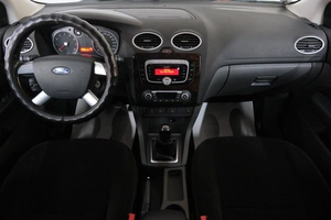 Седан Ford Focus 2007 года, 649000 рублей, Омск