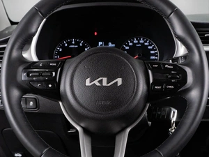 Седан Kia Rio 2022 года, 1429000 рублей, Тюмень