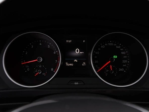 Внедорожник Volkswagen Tiguan 2019 года, 2420000 рублей, Волгоград