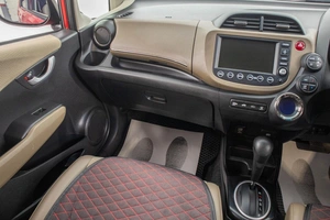 Универсал Honda Fit Shuttle 2012 года, 949000 рублей, Барнаул