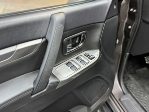 Внедорожник Mitsubishi Pajero 2013 года, 2147000 рублей, Красноярск