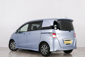 Минивэн Honda Freed 2014 года, 1049000 рублей, Красноярск