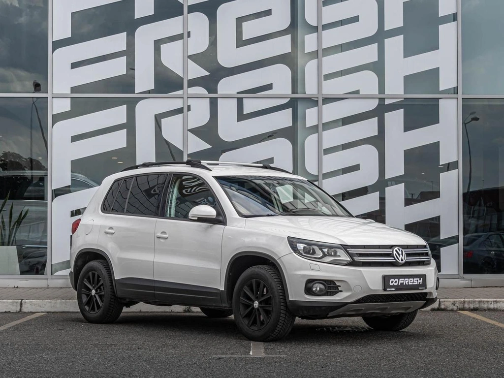 Внедорожник Volkswagen Tiguan 2013 года, 1020000 рублей, Краснодар