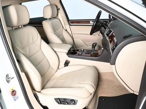 Внедорожник Volkswagen Touareg 2012 года, 2375000 рублей, Аксай
