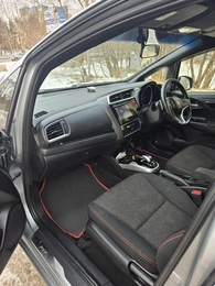 Хетчбэк Honda Fit 2013 года, 890000 рублей, Красноярск