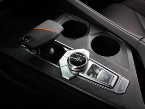 Лифтбек Changan UNI-V 2023 года, 2250000 рублей, Воронеж