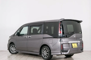Минивэн Honda Stepwgn Spada 2019 года, 2399000 рублей, Красноярск