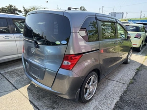 Минивэн Honda Freed 2010 года, 720000 рублей, Красноярск