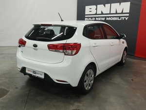 Хэтчбек 4 дв. Kia Rio 2015 года, 1030000 рублей, Курск