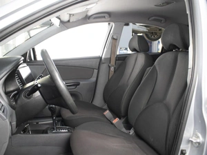 Седан Kia Rio 2010 года, 460000 рублей, Омск