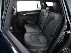 Внедорожник Toyota Highlander 2026 года, 5427077 рублей, Москва