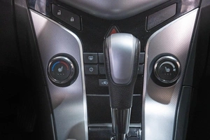 Седан Chevrolet Cruze 2010 года, 969000 рублей, Томск