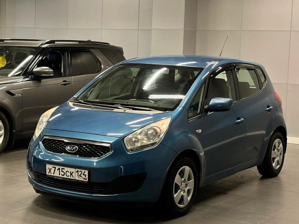 Минивэн Kia Venga 2011 года, 897000 рублей, Красноярск