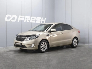 Седан Kia Rio 2013 года, 890000 рублей, Омск