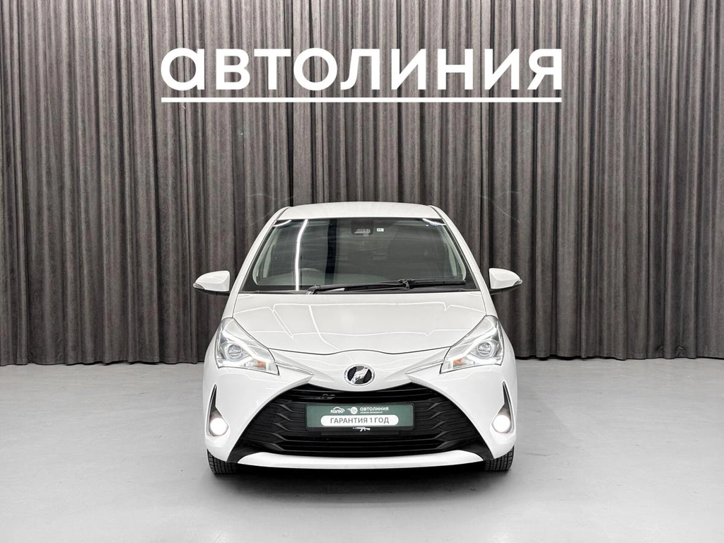Хетчбэк Toyota Vitz 2019 года, 999000 рублей, Красноярск