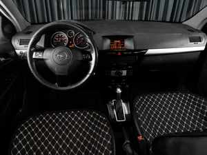 Хетчбэк Opel Astra 2007 года, 459000 рублей, Тюмень