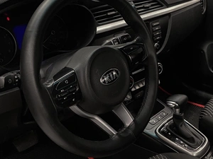 Седан Kia Rio 2019 года, 970000 рублей, Красноярск