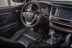 Внедорожник Toyota Highlander 2014 года, 3289000 рублей, Томск
