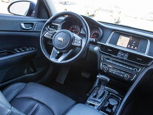 Седан Kia Optima 2018 года, 1999000 рублей, Петрозаводск