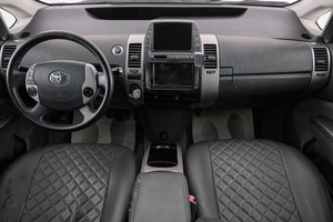 Лифтбек Toyota Prius 2008 года, 749000 рублей, Красноярск