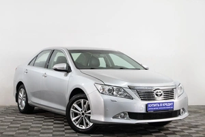 Седан Toyota Camry 2013 года, 1739000 рублей, Сургут