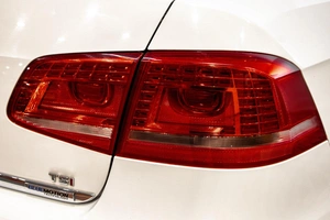 Седан Volkswagen Passat 2011 года, 999000 рублей, Барнаул