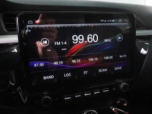 Хетчбэк Kia Rio X-Line 2017 года, 1429000 рублей, Красный Пахарь